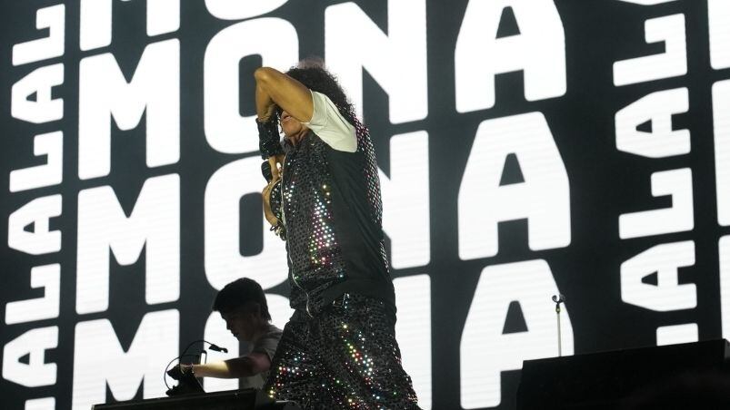 La Mona Jiménez cerró sus presentaciones del 2025 con un show memorable en La Plata.