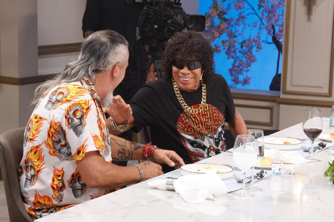 La Mona Jiménez en Almorzando con Juana.