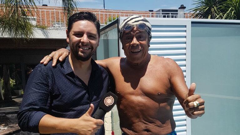 La Mona Jiménez frenó su sesión de natación y habló con El Doce.