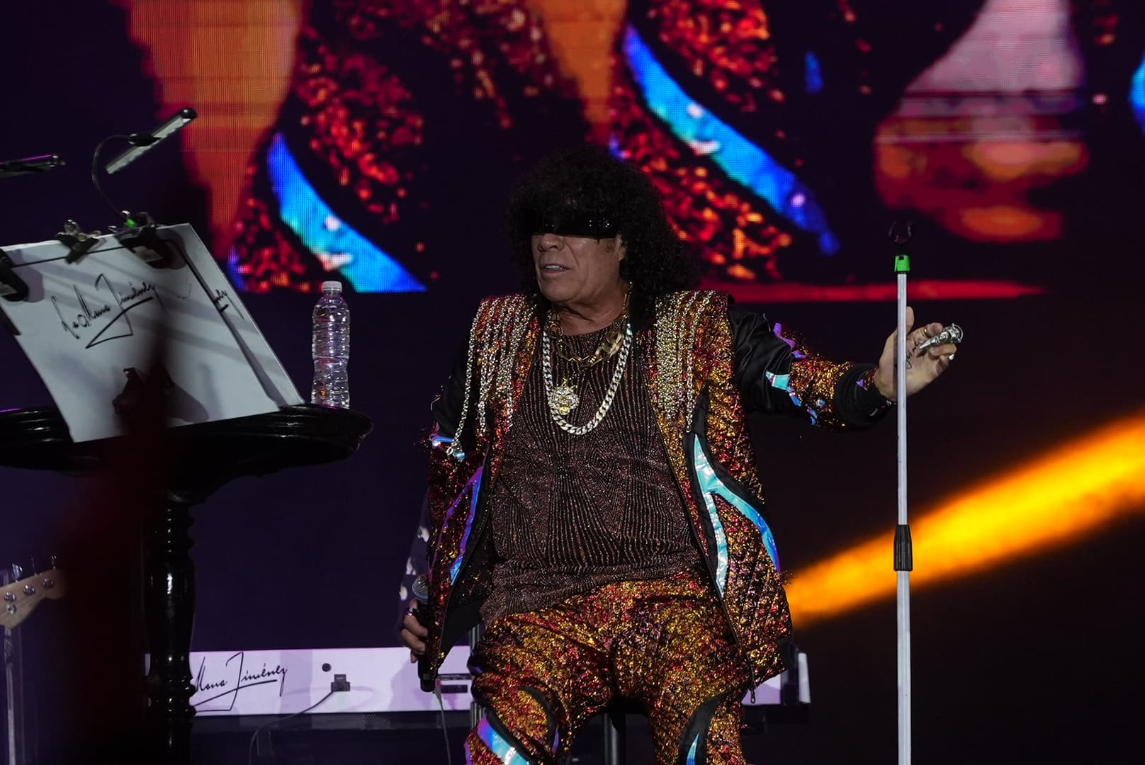 La Mona Jiménez lesionado en el Festival Nacional de Cuarteto.