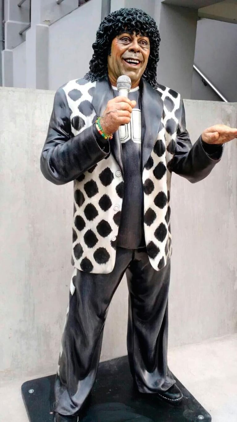 La Mona Jiménez ya tiene su estatua