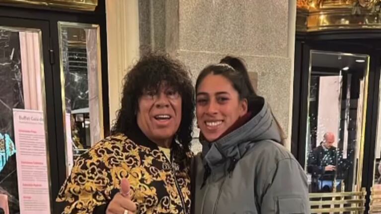 La Mona se cruzó con una fanática en Madrid