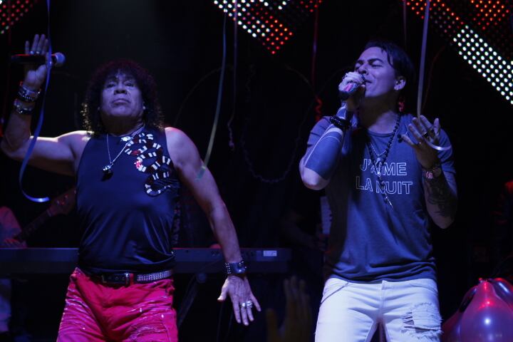 La Mona visitó a Carli y la energía brotó del escenario cuando cantaron los tres Jiménez. Foto: ElDoce.tv/ Dahy Terradas