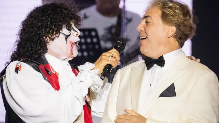 La Mona y Cristian Castro cantaron juntos nuevamente.