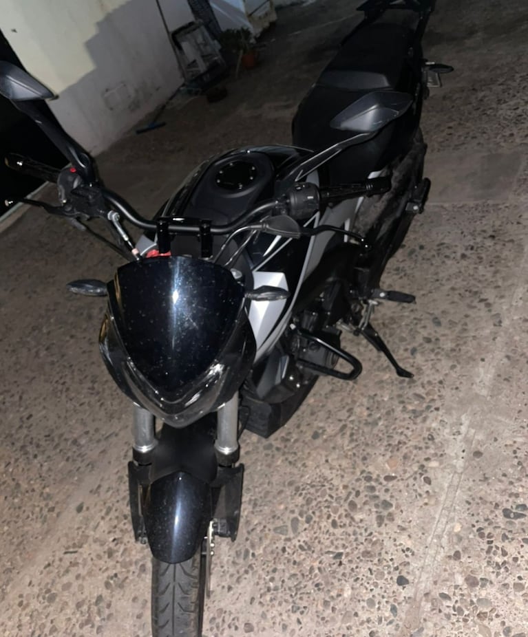 La moto Bajaj Rouser 250 cc que intentaron robar.