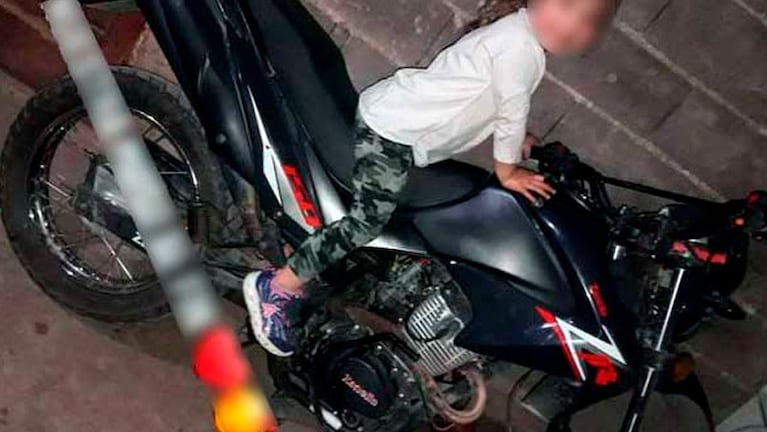 La moto que había sido robada y fue devuelta por el ladrón tras una particular explicación.