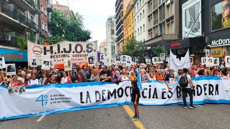 La movilización en Córdoba por el Día de la Memoria. Foto: Francisco Arias/El Doce.
