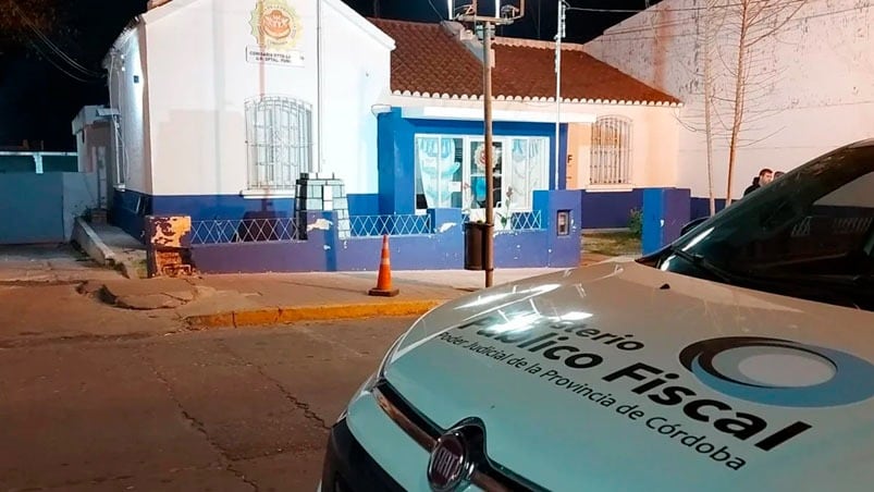 La muerte ocurrió el domingo en la Comisaría de La Falda.