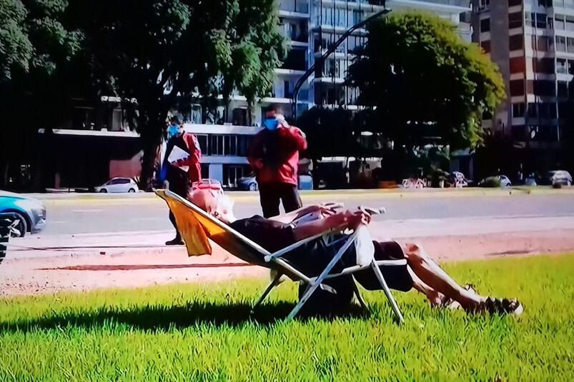 La mujer aseguró que no es la primera vez que lo hace desde que comenzó el aislamiento.