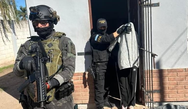 La mujer cumplía prisión domiciliaria por venta de drogas.