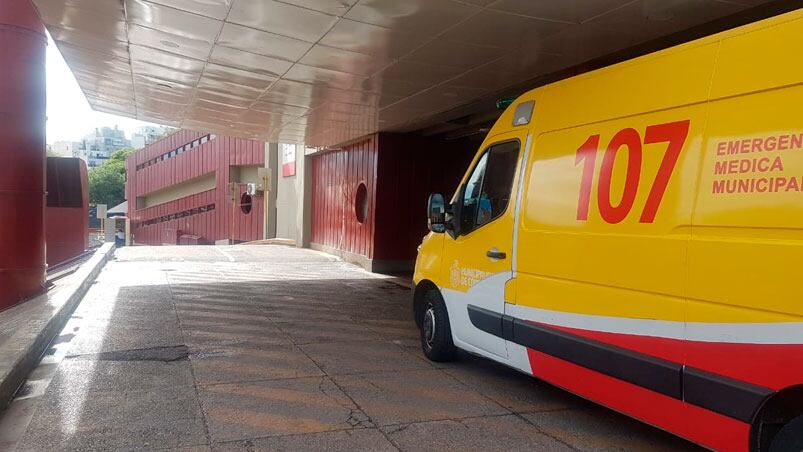 La mujer de 29 años está internada en el Hospital de Urgencias. / Foto: Archivo El Doce