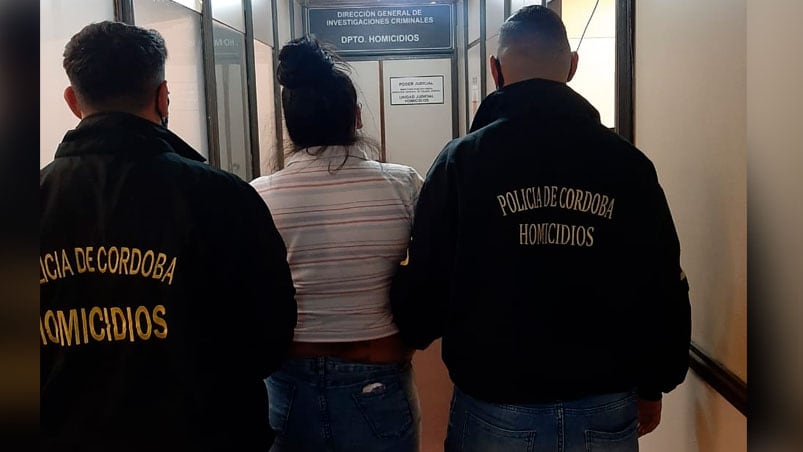 La mujer de 31 años quedó detenida.