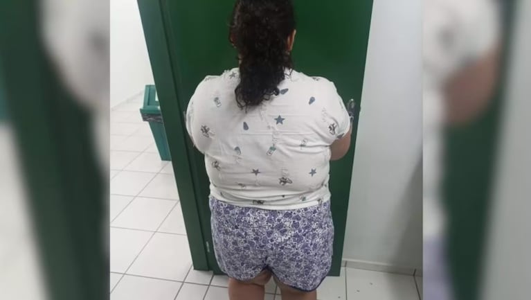 La mujer de 37 años engañó a la comunidad de una iglesia y una familia la adoptó.