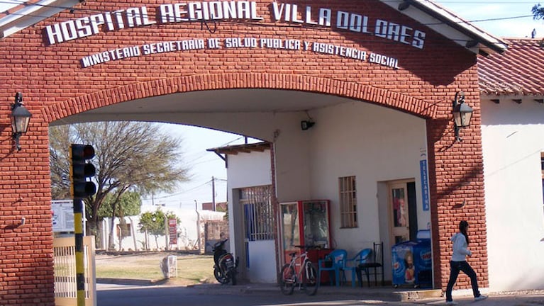 La mujer está internada en el Hospital Regional de Villa Dolores.