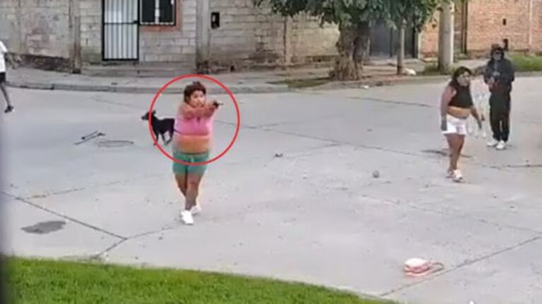 La mujer estaba siendo investigada por una causa caratulada abuso de armas.