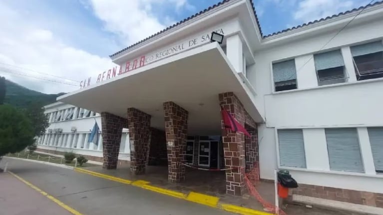 La mujer estuvo internada en un hospital y luego murió.