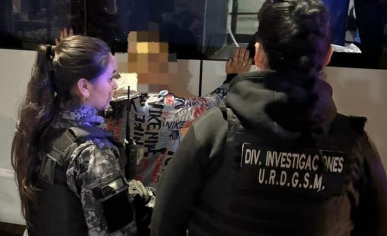 La mujer fue detenida en un colectivo.