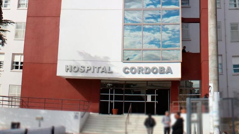 La mujer fue trasladada al Hospital Córdoba.