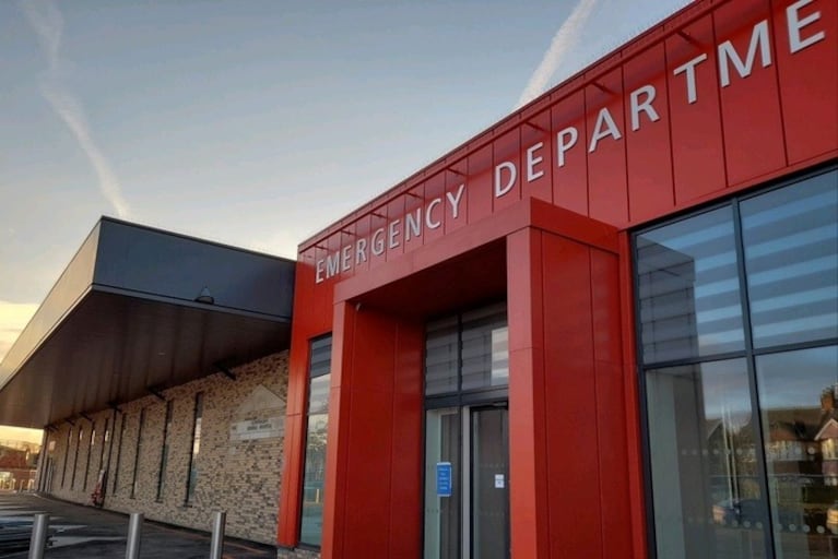 La mujer murió durante una cirugía cardíaca en el Hospital General de Scunthorpe.