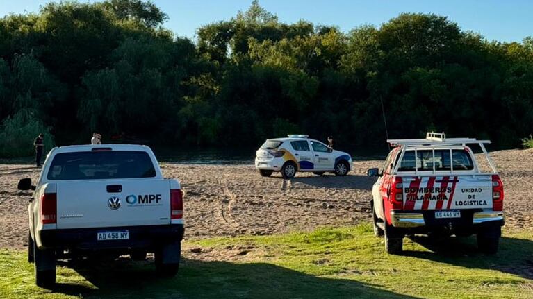 La mujer murió mientras cruzaba el río en playa Arenero de Villa María.