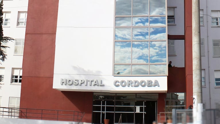 La mujer se recupera en el Hospital Córdoba. Está fuera de peligro.