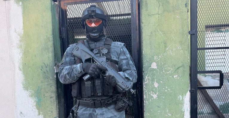 La mujer vendía droga desde su casa en Villa El Libertador.