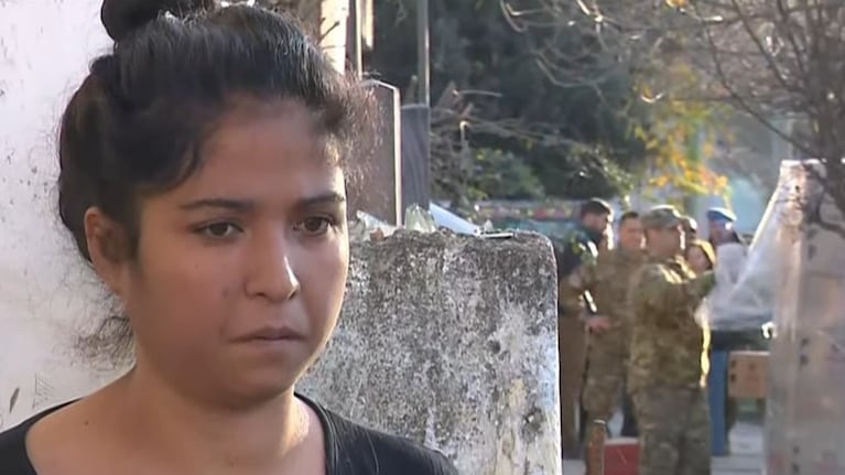 La mujer vive con su hijo de 3 años en una habitación que alquila por 40 mil pesos.