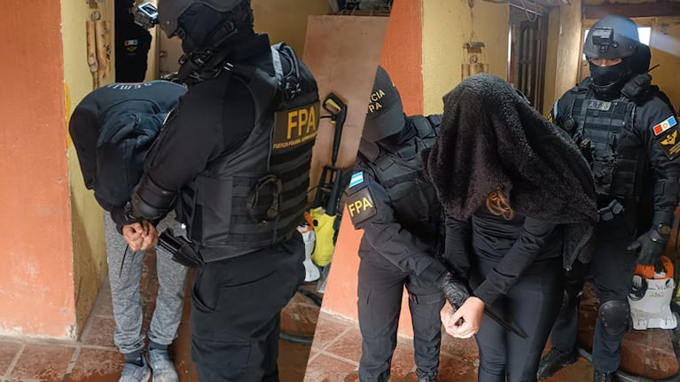 La mujer y su hijo vendían droga desde sus casas.