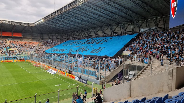 La multitud de Belgrano en La Pedrera.