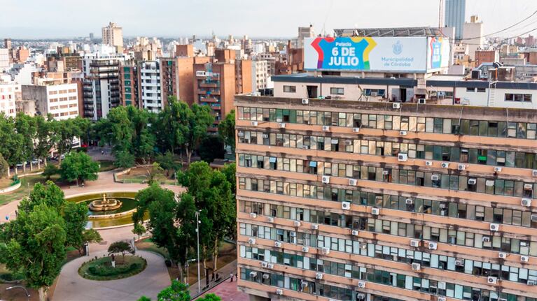 La Municipalidad de Córdoba abrirá sus puertas el viernes y el sábado para que mayores de 70 años hagan el trámite de la tarifa social en la SUBE.