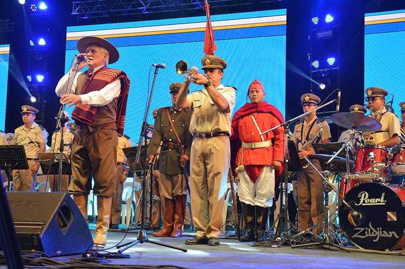 La música y los gauchos, grandes protagonistas de la noche. Foto: Lucio Casalla / ElDoce.tv