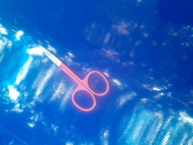 La naranjita menor de edad quedó detenida.