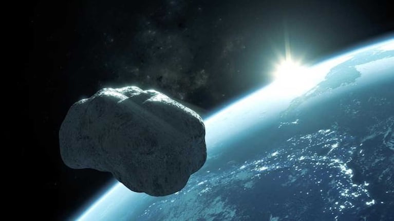 La NASA descubrió un asteroide del tamaño de la Torre Eiffel que se acerca a la Tierra.