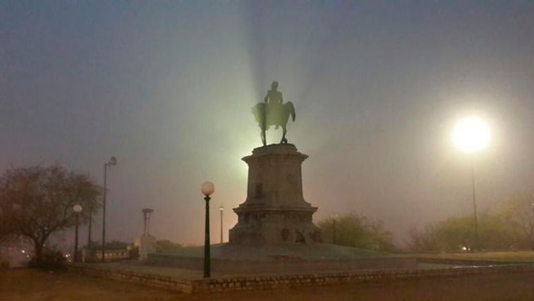 La neblina le dio la bienvenida al jueves en Córdoba. 