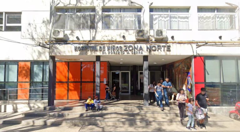 La nena fue encontrada inconsciente en el jardín de la casa de su abuelo.