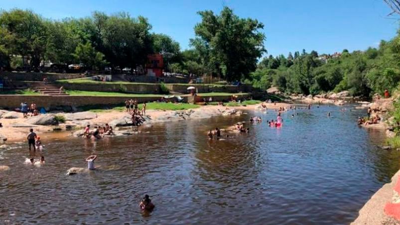 La nena fue retirada del agua con signos de ahogamiento.