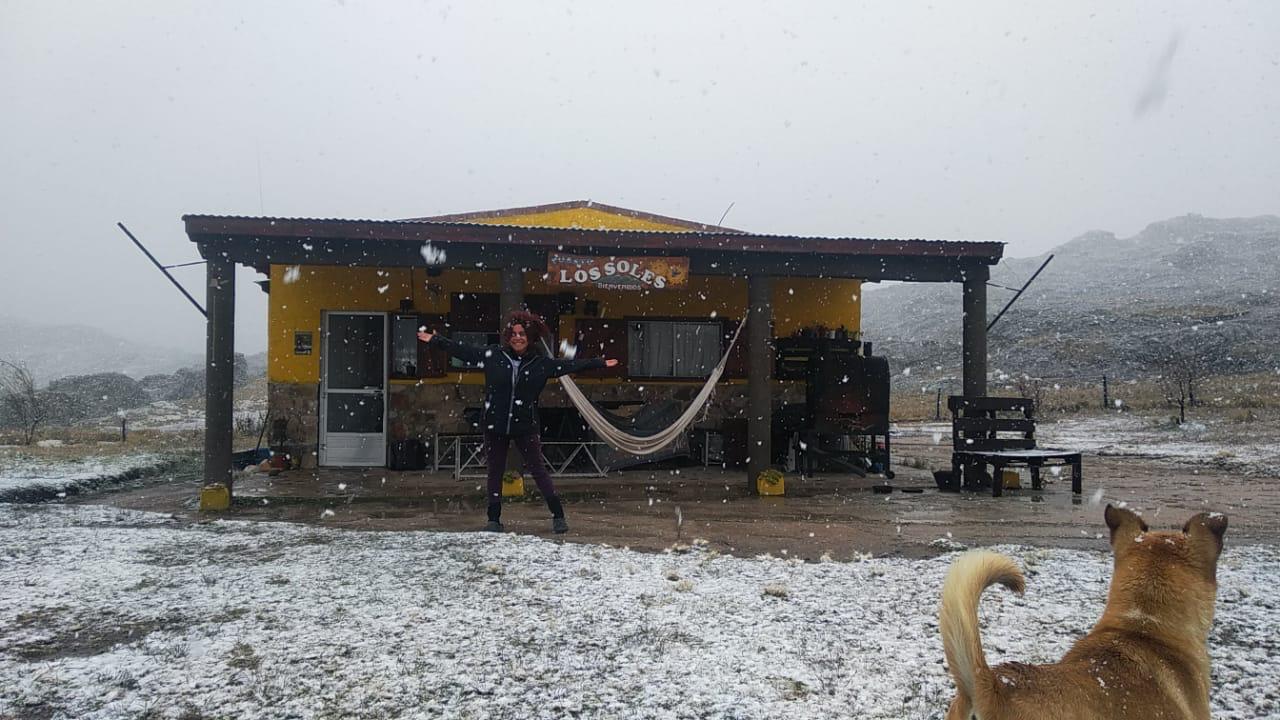 La nevada se sintió con intensidad en el Cerro Champaquí. Foto: Parador Los Soles.