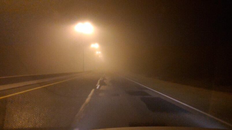 La niebla no deja ver nada en los accesos a Córdoba. 