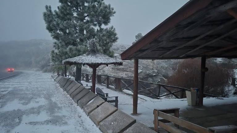 La nieve volvió a sorprender a los cordobeses. Foto: El Doce.