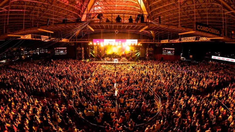 La noche comenzó con toda la energía de Vacomoloko.