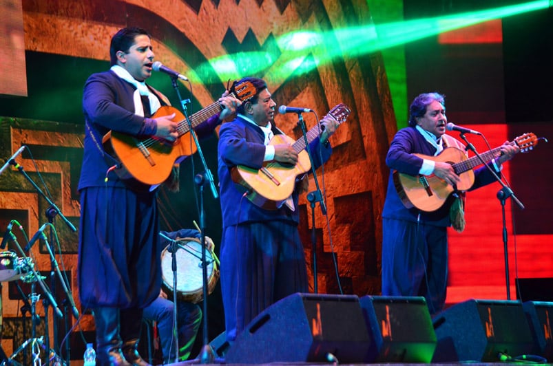 La noche del domingo fue de Los Manseros en Cosquín. Foto: Francesco Trombetta / ElDoce.tv.