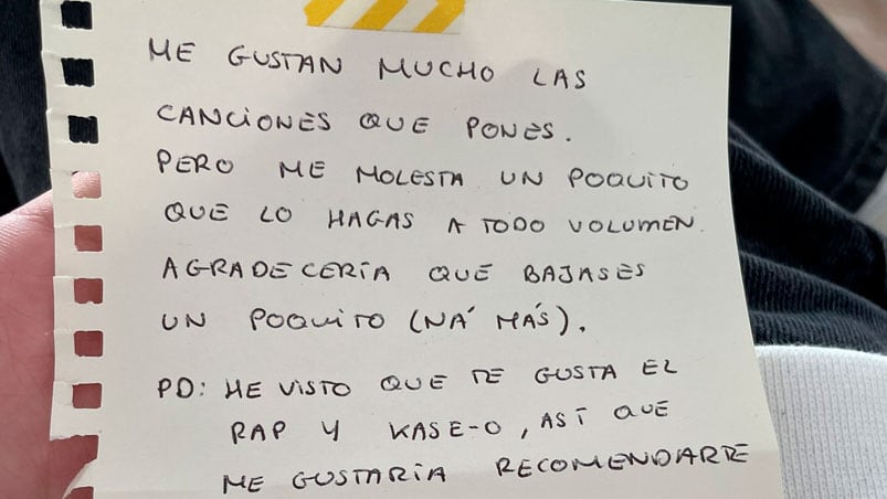 La nota que le dejó la joven a su vecino. 