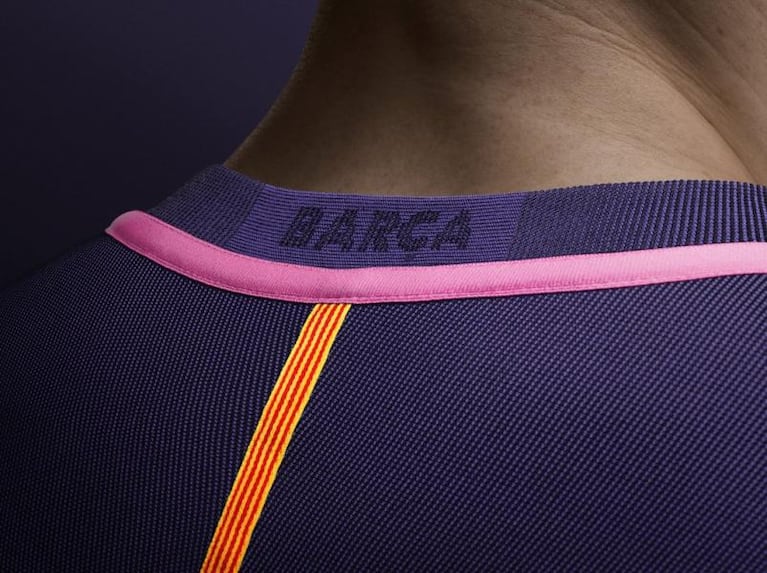 La nueva pilcha violeta de Messi y Mascherano en el Barcelona
