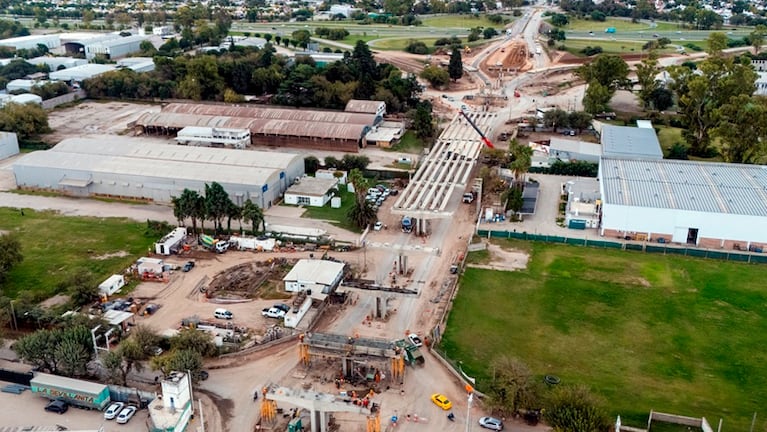 La obra del altonivel de Vélez Sarsfield en el sur de la ciudad.