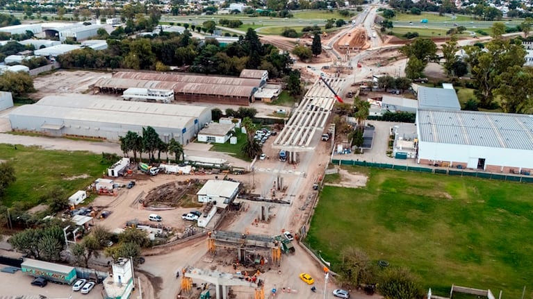 La obra del altonivel de Vélez Sarsfield en el sur de la ciudad.