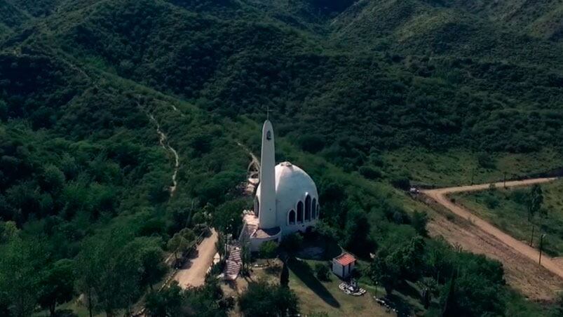 La obra seria montaña arriba de la icónica capilla de San Plácido en Bialet Massé.