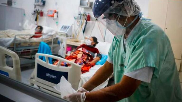La ocupación de camas críticas alcanzó el 49 por ciento.