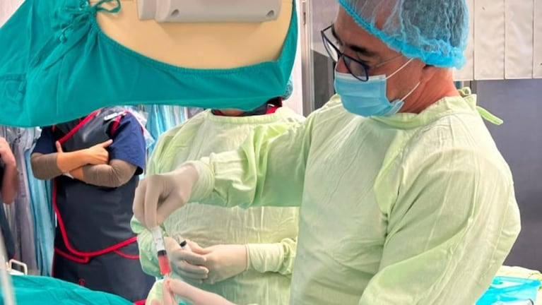 La operación fue llevada a cabo por médicos del Hospital Córdoba y del Hospital de Niños. (Foto: Prensa Provincia)