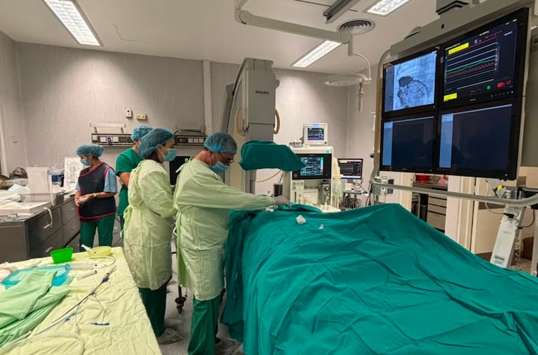 La operación fue llevada a cabo por médicos del Hospital Córdoba y del Hospital de Niños. (Foto: Prensa Provincia)