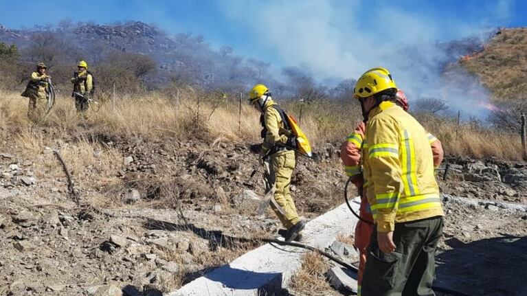 La orden de la Nación no llega y los bomberos siguen esperando.